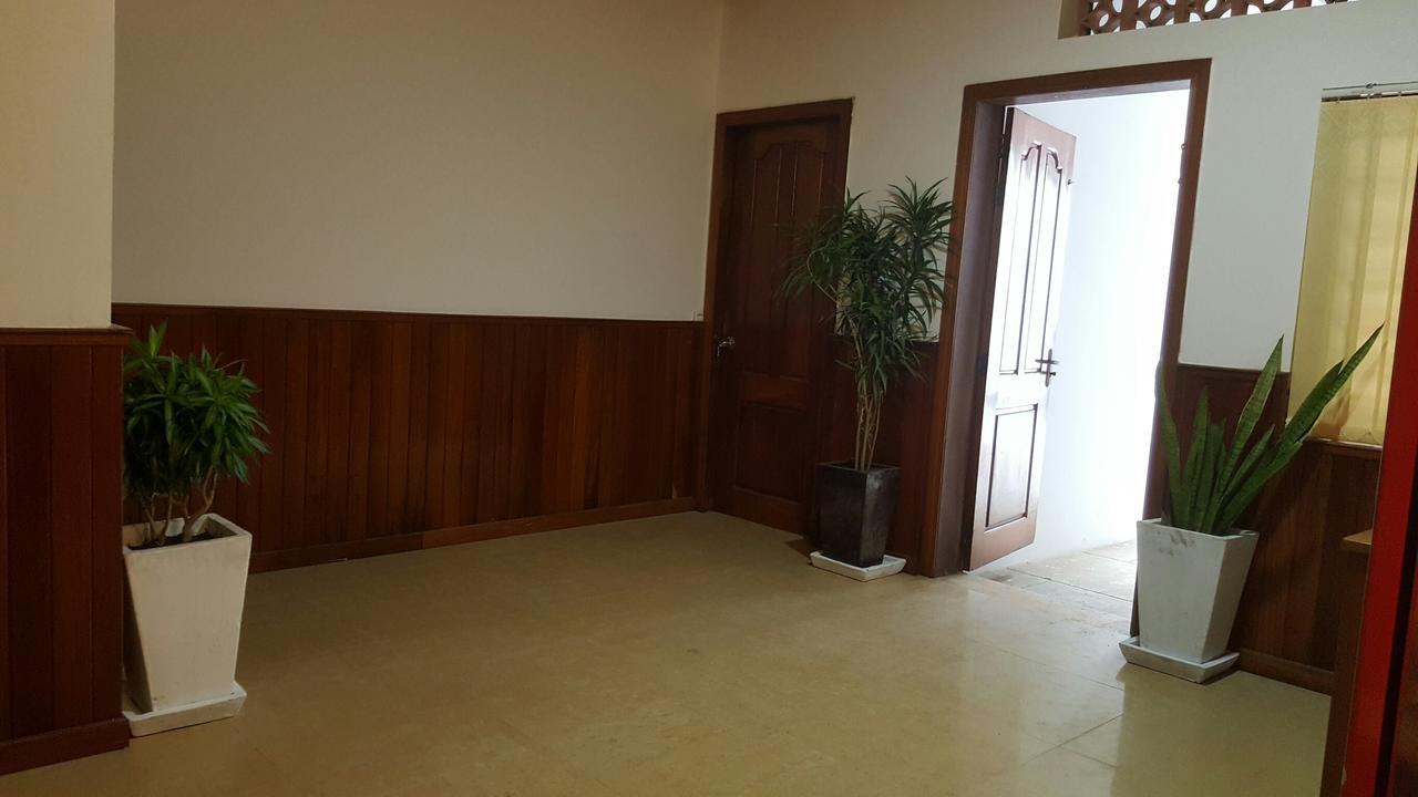 Alis' House Albergue Ciudad de Siem Riep Exterior foto